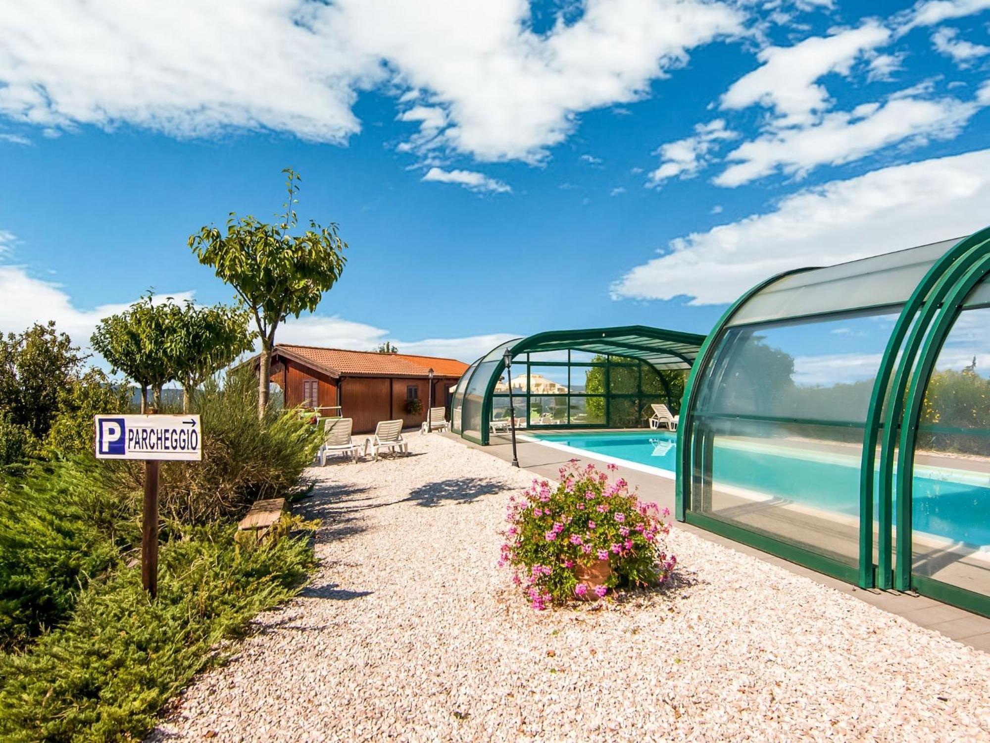 Inviting In Appenines With Covered Swimming Pool Holiday home Apecchio