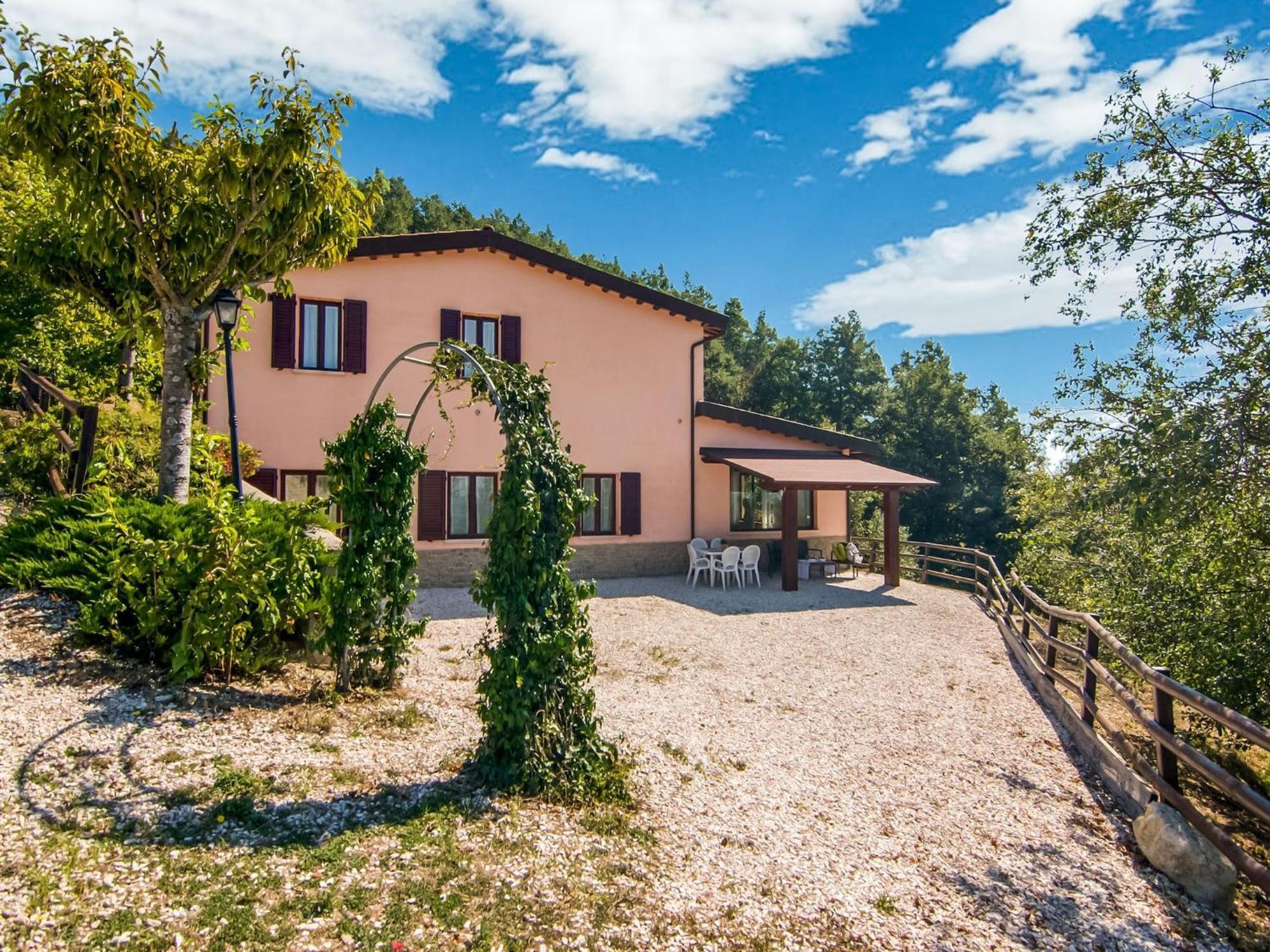 Inviting In Appenines With Covered Swimming Pool * Apecchio