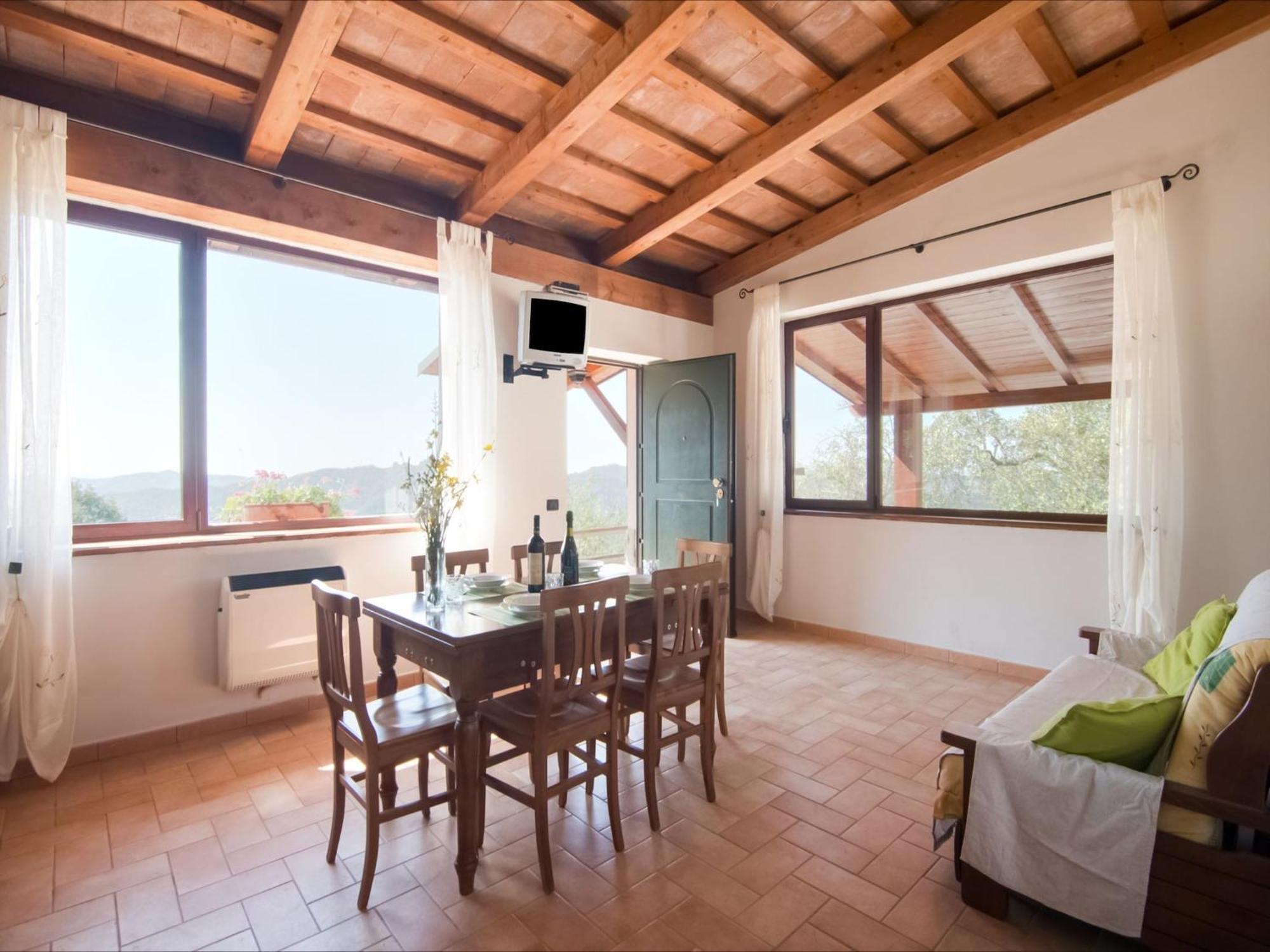 Inviting In Appenines With Covered Swimming Pool * Apecchio